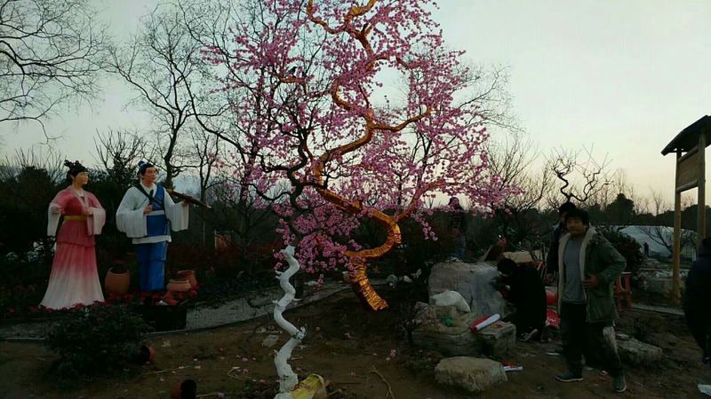 景區(qū)梅花雕塑供給，廣場(chǎng)雕塑，戶外梅花雕塑供求