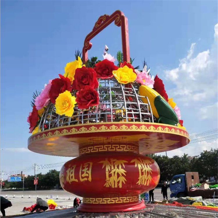 玻璃鋼花籃雕塑供應，靜態(tài)雕塑，景區(qū)花籃雕塑展品
